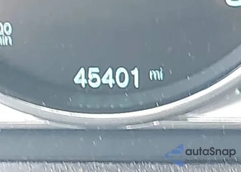 2015 Volvo Xc60 T6 R-Design Platinum z USA, uszkodzony, nr VIN YV4902RH2F2566313